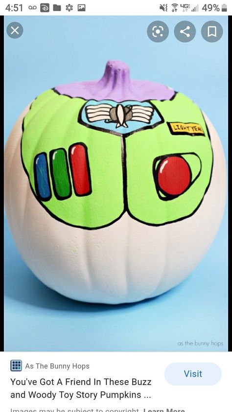 Buzz Light Year Pumpkin, Toy Story Pumpkin Painting, Toy Story Pumpkin Ideas, Toy Story Pumpkin, Disney Pumpkin Painting, Disney Cars Theme, Family Themed Halloween Costumes, Creative Pumpkin Painting, Painting Pumpkin