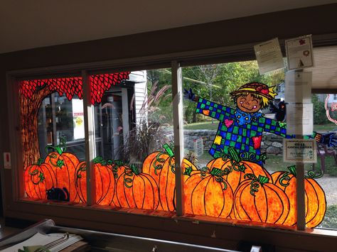 Autumn Window Decorations Kindergarten, Fall Window Painting Ideas For Classroom, Window Display Painting, Pumpkin Window Painting, Autumn Window Decorations, Autumn Window Art, Storefront Painting, Autumn Window Painting, Fall Window Painting Ideas