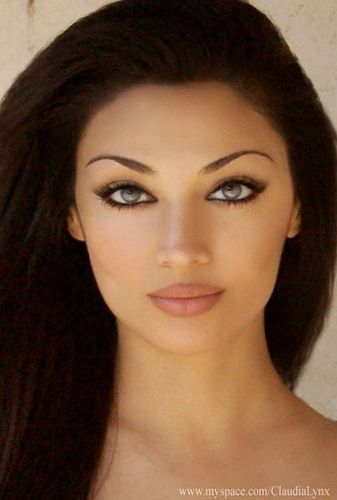 Permanente Make-up, Persian Women, Braid Inspiration, Exotic Women, Long Brown Hair, Long Black Hair, Braided Hairstyles Easy, Aishwarya Rai, Lynx