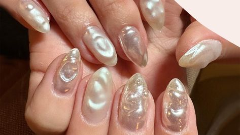 Mother Of Pearl Nail Art, Oyster Shell Nails, Oyster Tattoo Pearl, Mother Of Pearl Nails, Oyster Nails, Pearl Manicure, Hacker Laptop, Mother Of Pearl Wedding, Insta Nails