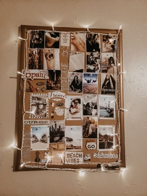 Vision Board Ideas Picture Frame, Vision Board Display Ideas, Picture Collage Poster Board, Vision Board Bedroom Wall, Picture Board Ideas Room Decor, Vision Bulletin Board Ideas, Cork Board Photo Collage, Bulletin Board Picture Collage, Vision Board On Wall