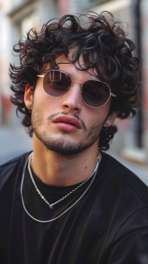 David Hair, Hairstyles For Guys, Long Curly Hair Men, Men's Curly Hairstyles, Men Haircut Curly Hair, Wavy Hair Men, Medium Curly, Medium Curly Hair Styles, Men Haircut Styles