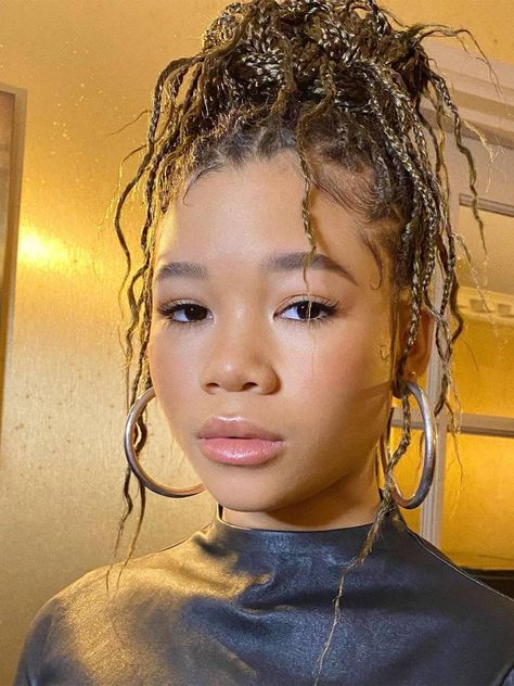 Messy Braided Hairstyles, Messy Bun With Braid, Storm Reid, Easy Updo Hairstyles, Protective Hairstyles Braids, Messy Bun Hairstyles, Updo Hairstyles, Box Braids Hairstyles, Hair Pictures