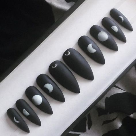 The Phases Of The Moon, Witch Nails, Nail Art Photos, Witchy Nails, Art Moon, Phases Of The Moon, Best Nail Art Designs, Super Nails, Nails Done