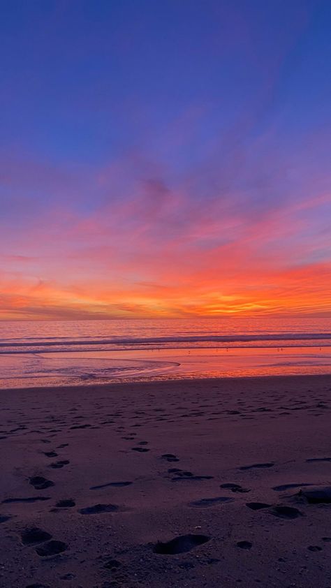 Sunsets Beach, Pretty Sunsets, Perfect Sunset, Beach Sunset Wallpaper, Sunrise Pictures, Sunset Rose, Sunset Vibes, Beautiful Landscape Photography, Sunset Pics