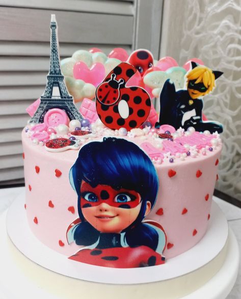 Pink Ladybug Cake, Ladybug Miraculous Cake, Miraculous Ladybug Cupcakes, Miraculous Ladybug Cake Ideas, Miraculous Ladybug Birthday Cake, Cartoon Cakes For Kids, Ladybug Cake Ideas, Miraculous Cake, Miraculous Ladybug Cake