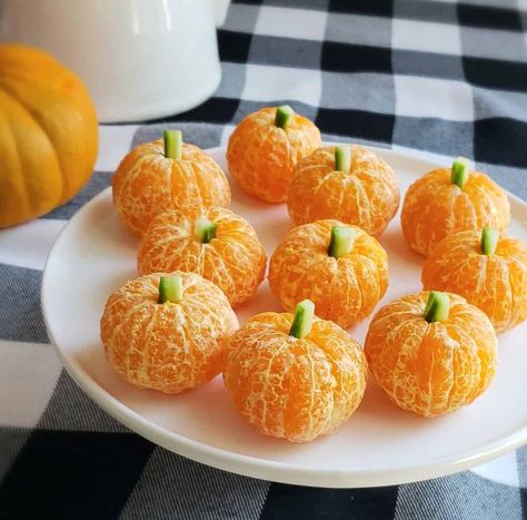 Halloween Lunch Ideas, Halloween Lunch Box, Gluten Free Halloween, Pumpkin Snack, Halloween Snacks For Kids, Halloween Lunch, Halloween Party Appetizers, Healthy Halloween Treats, Healthy Halloween Snacks