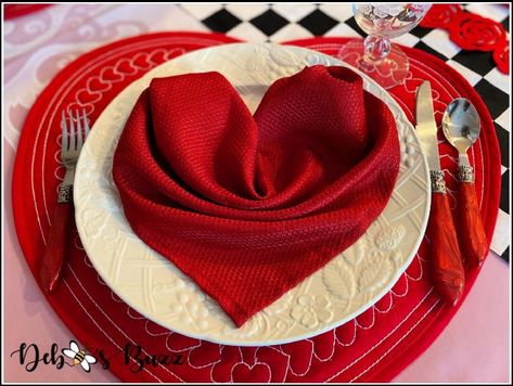 Romance & Red Roses Reign on Sweetheart Table - Debbee's Buzz Valentine Napkin Rings, Valentines Napkin Fold, Valentines Day Table Setting, Red Wedding Ideas, Valentines Day Tablescapes, Creative Napkin Fold, Valentines Day Table, Beautiful Napkin Folding, Christmas Napkin Folding