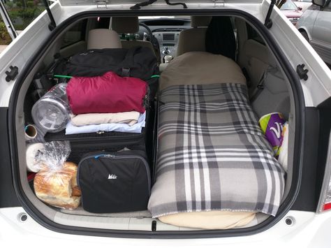 Prius Camper, Prius Camping, Car Camping Organization, Prius Car, Kangoo Camper, Living In Car, Suv Camper, Car Tent Camping, Auto Camping