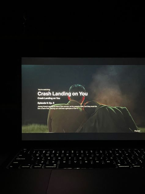 Netflix Kdrama, K Drama Watching Aesthetic, Kdrama Aesthetics Laptop, Watching Kdrama, Watching Kdrama Aesthetic, Watching Drama On Laptop, Watching Kdramas Aesthetic Night, Watching Kdrama In Laptop Aesthetic, Movie Netflix Aesthetic Laptop