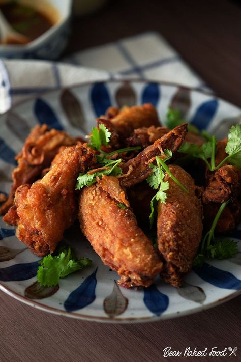 Thai Fried Chicken, Meat Marinade, Crispy Pork Belly, Meat Appetizers, Fried Chicken Wings, Crispy Pork, Fried Chicken Recipes, Wing Recipes, Chicken Wing Recipes