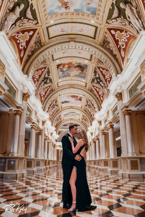 Engagement photos at the Venetian Las Vegas Photographer Venetian Wedding Las Vegas, Photoshoot In Las Vegas, Vegas Strip Photo Ideas, Vegas Photoshoot Couple, Venetian Las Vegas Pictures, Couple Las Vegas, Venetian Photoshoot, Las Vegas Couple Photoshoot, Las Vegas Engagement Photoshoot