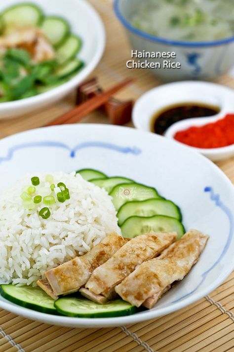 Hainese Chicken, Garlic Chili Sauce, Claypot Chicken Rice, Traditional Asian Dish, Hainanese Chicken Rice, Sliced Cucumber, Chicken Rice Recipes, Hainanese Chicken, Poached Chicken