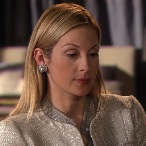 Lily Van Der Woodsen, Emily Nelson, Tv Moms, Blair And Serena, Gossip Girl Aesthetic, Kelly Rutherford, Gossip Girl Outfits, Honey Blonde Hair, Classic Chic