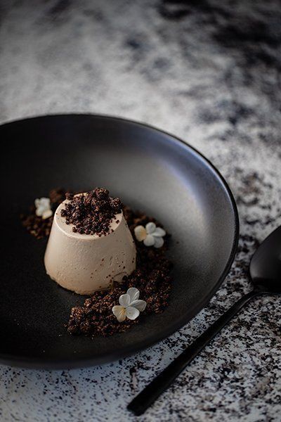 Coffee Panna Cotta & Chocolate Soil - Temptation For Food Coffee Panna Cotta, Avocado Puree, Chocolate Soil, Fine Dining Desserts, Dessert Presentation, Dessert Plating, Fine Dining Recipes, Plated Desserts, Decadent Chocolate