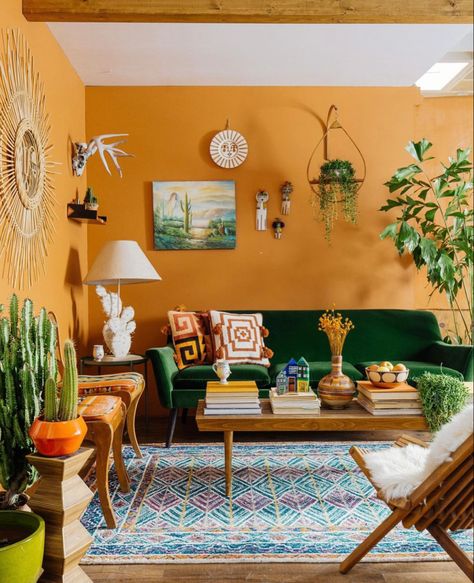 Jungalow Decor, Living Room Orange, Mexican Home Decor, Mexican Home, Yellow Walls, Styl Boho, Apartment Inspiration, Boho Living Room, Living Room Inspo