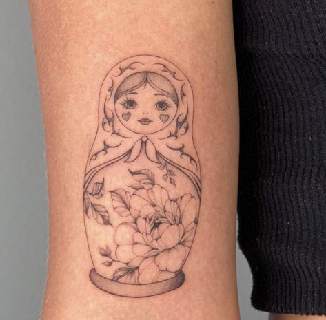 Babushka Dolls Tattoo, Russian Doll Tattoo Design, Russian Inspired Tattoos, Babooshka Tattoo, China Doll Tattoo, Nesting Dolls Tattoo, Russian Dolls Tattoo, Nesting Doll Tattoo Traditional, Babushka Cat Tattoo