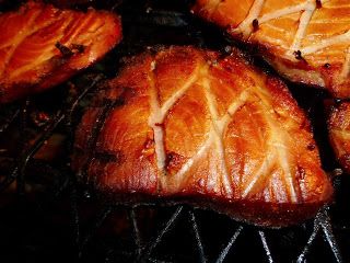 My wife and I love smoked yellow-fin tuna. It had been a while since I smoked some so I figured it was about time to fire up the pit and sm... Yellow Fin Tuna Recipe, Smoked Fish Recipe, Seafood Salads, Bbq Backyard, Smoked Tuna, Smoker Ideas, Bbq Pitmaster, Fresh Tuna, Pellet Grill Recipes