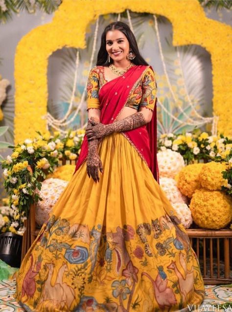 Haldi Ceremony Outfit Half Saree, Kalankari Half Sarees, Pichwai Lehenga Designs, Kalamkari Half Saree Lehenga, Kalamkari Outfits, Haldi Ceremony Outfit For Sister Indian, Yellow Half Saree, Bridal Half Saree, Haldi Outfits For Bride