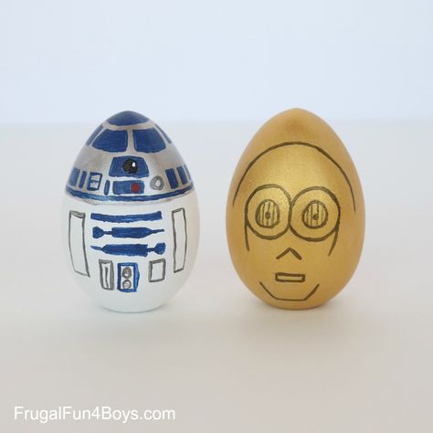 Star Wars Easter, Star Wars Easter Eggs, Painted Easter Eggs, Disney Easter, Decorated Eggs, Easter Images, Easter Egg Designs, Easter Egg Crafts, Easter Egg Painting