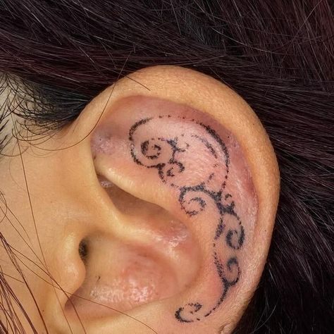 Lo ౨ৎ on Instagram: "ear tat for my lovie @bittenlamb 🐑🎼 thx for sacrificing ur ear 🙏🙏❤️ ⠀⠀⠀⠀⠀⠀⠀⠀⠀⠀⠀⠀ ⠀⠀⠀⠀⠀⠀⠀⠀⠀⠀⠀⠀ ⠀⠀⠀⠀⠀⠀⠀⠀⠀⠀⠀⠀⠀⠀⠀⠀⠀⠀⠀⠀⠀⠀⠀⠀ ⠀⠀⠀⠀⠀⠀⠀⠀⠀⠀⠀⠀ ⠀⠀⠀⠀⠀⠀⠀⠀⠀⠀⠀⠀⠀⠀⠀⠀⠀⠀⠀⠀⠀⠀⠀⠀ ⠀⠀⠀⠀⠀⠀⠀⠀⠀⠀⠀⠀ ⠀⠀⠀⠀⠀⠀⠀⠀⠀⠀⠀⠀ #handpoked #stickandpoke #losangelestattoo" Ear Tag Tattoo, Ear Back Tattoo, Behind The Ear Flower Tattoo, Cute Stick And Pokes, Ear Tattoos Women, Tattoo Oreille, Ear Tattoo Inner, Tattoos Ear, Back Ear Tattoo