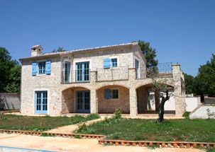 Rustic Italian Villa, Mediteran House, Toscana House, Amazing Bedroom Designs, Classic House Design, Sea House, Countryside House, Stone Houses, Stone House