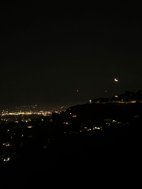 A night view of Los Angeles from Hollywood hills La At Night Aesthetic, Los Angeles Dark Aesthetic, Los Angeles Aesthetic Night, Los Angeles Night Aesthetic, Los Angeles City Aesthetic Night, Los Angeles View Night, La Views Los Angeles Night, Hollywood Night, Night Pictures