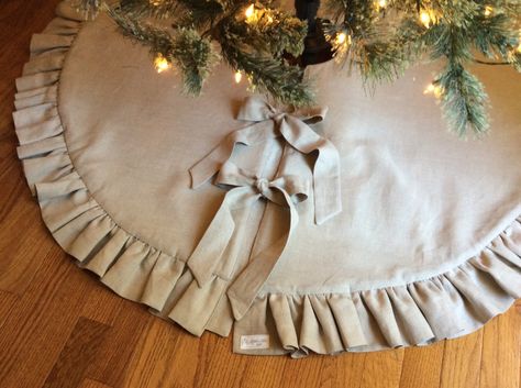 Linen Christmas Tree Skirt - ruffled gathered trim, tie closure, Holiday Christmas Decorations, Neutral Christmas Decor by AMartinsNest on Etsy https://www.etsy.com/listing/209725884/linen-christmas-tree-skirt-ruffled Ruffled Christmas Tree Skirt, Ruffle Tree Skirt, Christmukkah Decor, Christmas Tree Skirts Diy, Christmas Decorations Neutral, Christmas Tree Skirts Ideas, Modern Christmas Tree Skirt, Tree Skirt Diy, Modern Christmas Tree Skirts