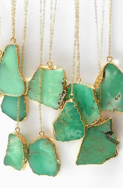 Pantone Color of the Year: Greenery Beautiful Shops, Chrysoprase Necklace, Colored Stone, Natural Stone Jewelry, Sapphire Necklace, Pendant Gold, Green Gemstones, Ruby Ring, Pantone Color