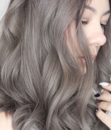 ash gray hair More Popelavá Blond, Grey Brown Hair, Cool Brown Hair, Ash Brown Hair Color, Ash Hair, Ash Brown Hair, Brown Hair Looks, Ash Hair Color, Grey Ombre