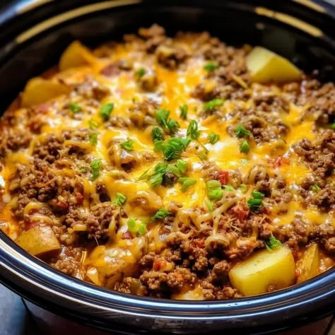 Slow Cooker Hamburger Potato Casserole - knedir Recipes Slow Cooker Hamburger, Beef And Potato Casserole, Hamburger Potato Casserole, Hamburger And Potatoes, Crockpot Dinners, Potatoe Casserole Recipes, Crockpot Recipes Beef, Beef Casserole Recipes, Crockpot Dishes