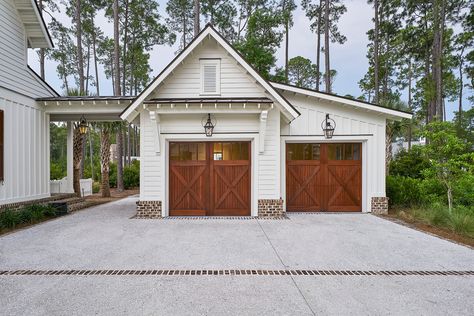 Resort Custom Homes Photo Shoot - Farmhouse - Garage - Atlanta - by Tom Jenkins Films | Houzz Industrial Garage Design, Diy Garage Plans, Detached Garage Designs, Storage Organization Ideas, Industrial Garage, Garage Plans With Loft, Garage Plans Detached, Garage Designs, Plan Garage