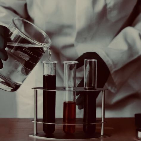 Biomedicine Aesthetic, Love Hypothesis Adam, Adam And Olive, Olive Smith, Chemistry Aesthetic, The Love Hypothesis, Love Hypothesis, Ali Hazelwood, Mad Science