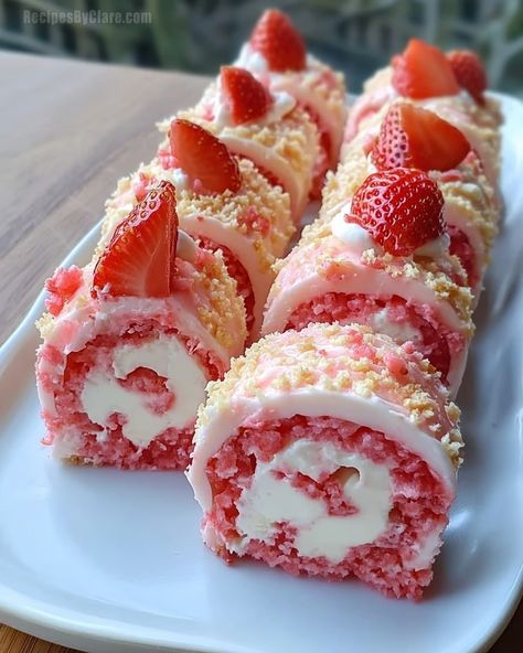 Strawberry Shortcake Cheesecake Rolls combine creamy cheesecake, sweet strawberries, and a crunchy shortcake layer in a fun sushi roll shape. Raspberry Cheesecake Recipes, Best Strawberry Shortcake Recipe, Recipe For Strawberry Shortcake, Strawberry Cake Roll, Cheesecake Rolls, Strawberry Roll, Strawberry Shortcake Cheesecake, Strawberry Recipe, Strawberry Shortcake Recipe