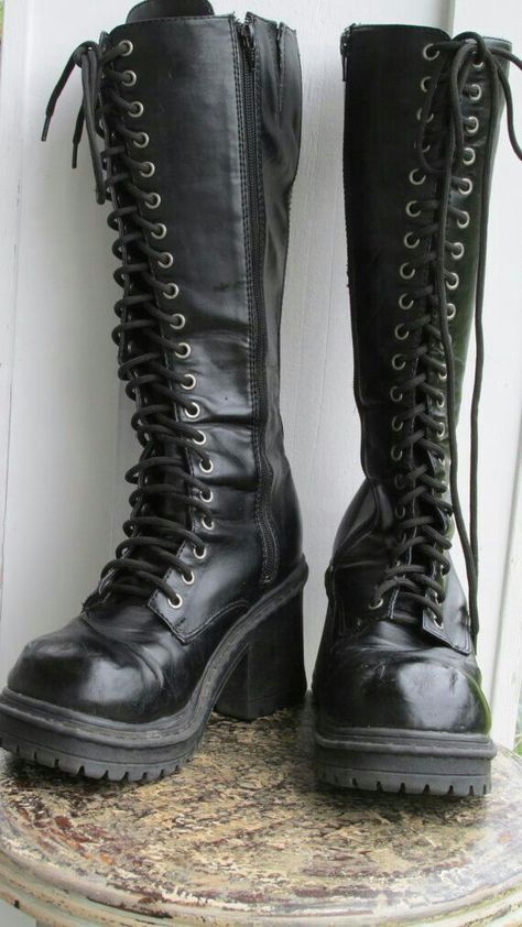 Maquillage Goth, Goth Shoes, Goth Boots, Emo Outfits, Aesthetic Shoes, Style Boots, Swag Shoes, Chunky Platform, Steam Punk