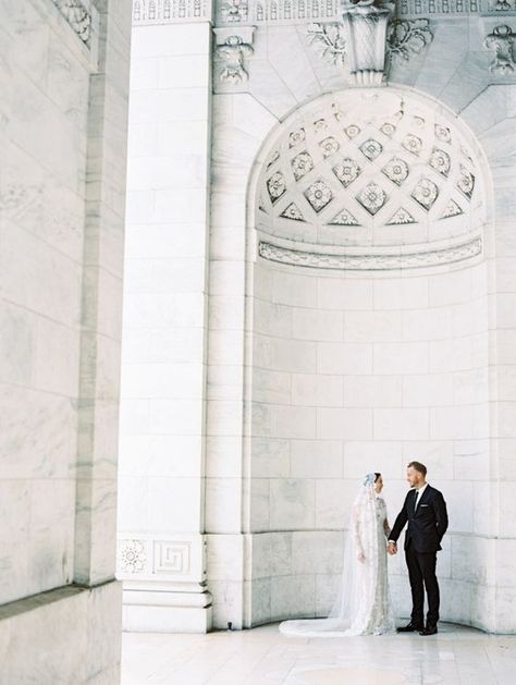 Gorgeous NYC Public Library elopement: http://www.stylemepretty.com/new-york-weddings/new-york-city/manhattan/2016/04/07/106-reasons-why-you-should-elope-in-a-nyc-library/ | Photography: D'Arcy Benincosa - http://www.benincosaweddings.com/ Wedding Venues New York, Nyc Library, Nyc Public Library, Wedding Veil Styles, Nyc Wedding Venues, Cathedral Bridal Veils, Cathedral Wedding Veils, Public Libraries, Nyc Elopement