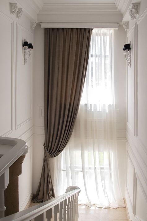 Curtains Stairs Window, Stair Window Curtain Ideas, Stairs Window Curtain, Stair Window Ideas, Curtain Stairs, Stairs Curtain, Stairs Window, Plain Curtains, Elegant Curtains