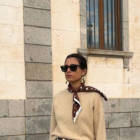 María Valdés on Instagram: "Los jeans y el trench perfectos! @sezane #sezanelovers *ad" Maria Valdes, Mood Boards, On Instagram, Instagram