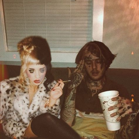 Lil Peep And Melanie Martinez, Melanie Martinez Photography, Creepy Core, Creepy Clown, Best Duos, Puff And Pass, Melanie Martinez, Playing Games, Cute Icons