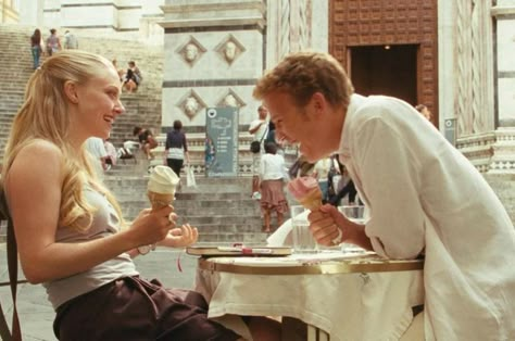 Film Romance, Letters To Juliet, Kaptan Jack Sparrow, Beau Film, I Love Cinema, Movie Couples, Romantic Movies, Love Movie, Romance Movies