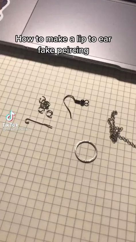 Diy Fake Earrings How To Make, Diy Fake Jewelry, Fake Tounge Piercing Diy, Cute Grunge Accessories, Anime Piercings Aesthetic, Grunge Diy Earrings, Diy Lip Ring, Fake Jewelry Hacks, Fake Percinings Diy