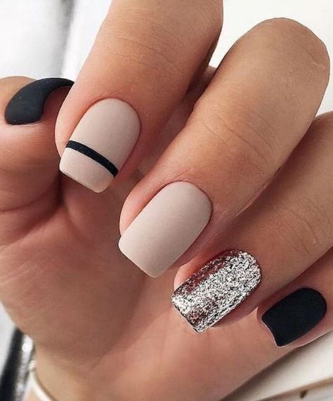 Elegant Nail Designs, Square Nail Designs, Short Square Nails, White Acrylic Nails, Classy Acrylic Nails, White Nail Designs, Short Nail, Short Nail Designs, Square Acrylic Nails