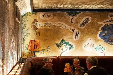 A Bar Revered for Its Old-Fashioned Charm and Witty Murals - The New York Times Bemelmans Bar, Carlyle Hotel, Ludwig Bemelmans, Nyc Bars, Lionel Trains, St Regis, Upper East Side, Children’s Books, Wall Mural