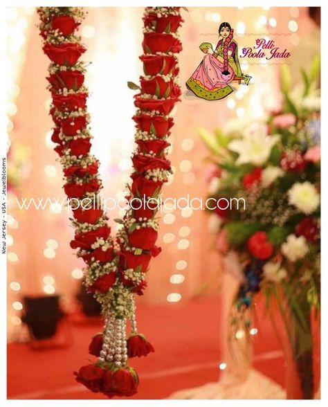 Full Rose #Garlands Our USA branches @jewelblooms  #Atlanta #Boston #Charlotte #Chicago #NewJersey #Phoenix #Seattle #Texas  Now all @PelliPoolaJada products and fresh flowers available at these locations in USA @jewelblooms  Our other wedding services: @decorbykrishna @jaimalabykrishna @anooflowerjewelery  𝙋𝙚𝙡𝙡𝙞𝙋𝙤𝙤𝙡𝙖𝙅𝙖𝙙𝙖 𝙗𝙧𝙖𝙣𝙘𝙝𝙚𝙨 𝙖𝙡𝙡 𝙤𝙫𝙚𝙧 𝘼𝙋/ 𝙏𝙚𝙡𝙖𝙣𝙜𝙖𝙣𝙖/ 𝙏𝙖𝙢𝙞𝙡𝙣𝙖𝙙𝙪/ 𝙆𝙖𝙧𝙣𝙖𝙩𝙖𝙠𝙖 / 𝙈𝙪𝙢𝙗𝙖𝙞 / 𝘿𝙚𝙡𝙝𝙞 𝙖𝙣𝙙 𝙐𝙎𝘼 .  Order atleast 2 wee Bengali Wedding Varmala, Rose Garland Wedding Indian, Garland Wedding Indian, Rose Garland Wedding, Pelli Poola Jada, Red Rose Bouquet Wedding, Hairstyle Indian, Poola Jada, Indian Wedding Garland