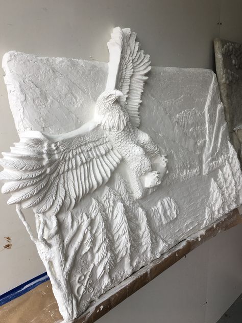 Plaster Wall Art How To Make, Bas Relief Art, Sculpture Plaster, Plaster Relief, 3d Relief Art, Drywall Art, Wall Art Tutorial, Relief Art, Cape Fashion