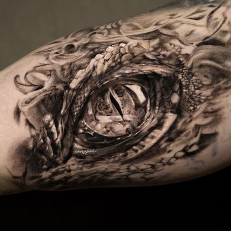 3d Dragon Tattoo, Reptile Eye, Indian Tattoos, Realistic Dragon, Dragon Tattoos For Men, Dragon Sleeve Tattoos, Tattoo Lettering Fonts, World Tattoo, Dragon Tattoo Designs