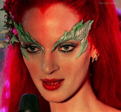 Uma Thurman Poison Ivy Makeup, Posion Ivy Makeup Looks, Poison Ivy Makeup Ideas, Poison Costume, Poison Ivy Aesthetic, Uma Thurman Poison Ivy, Poison Ivy Pictures, Poison Ivy Makeup, Poison Ivy Halloween Costume