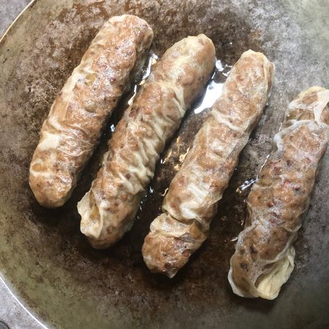 Vegan Bratwurst, Homemade Bratwurst, Kosher Rules, Bratwurst Recipes, Buckwheat Groats, Pork Bacon, Food Vegetarian, Food Scientist, Vital Wheat Gluten