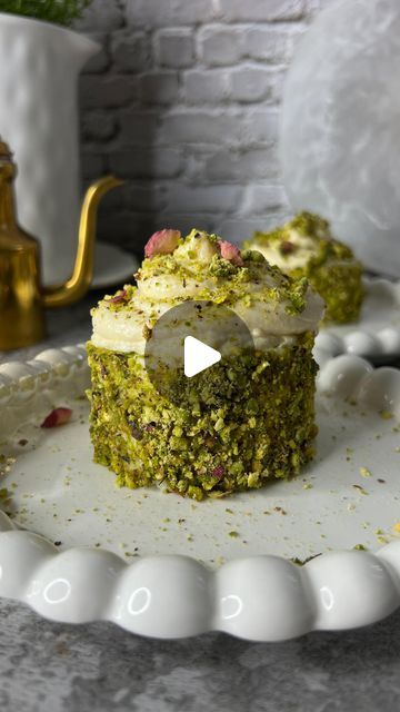 Arabic Dessert Recipes, Layali Lubnan, Lebanese Desserts, Arabic Dessert, Middle Eastern Recipes, Arabic Food, Breakfast Recipes Easy, Desert Recipes, Rose Water