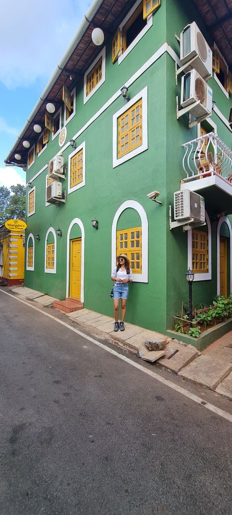 #goa #goanvibes #panjim #goavibes #goaholidays #panjimcity Goa Streets, Live Painting, Goa, Tourism, Building, Quick Saves